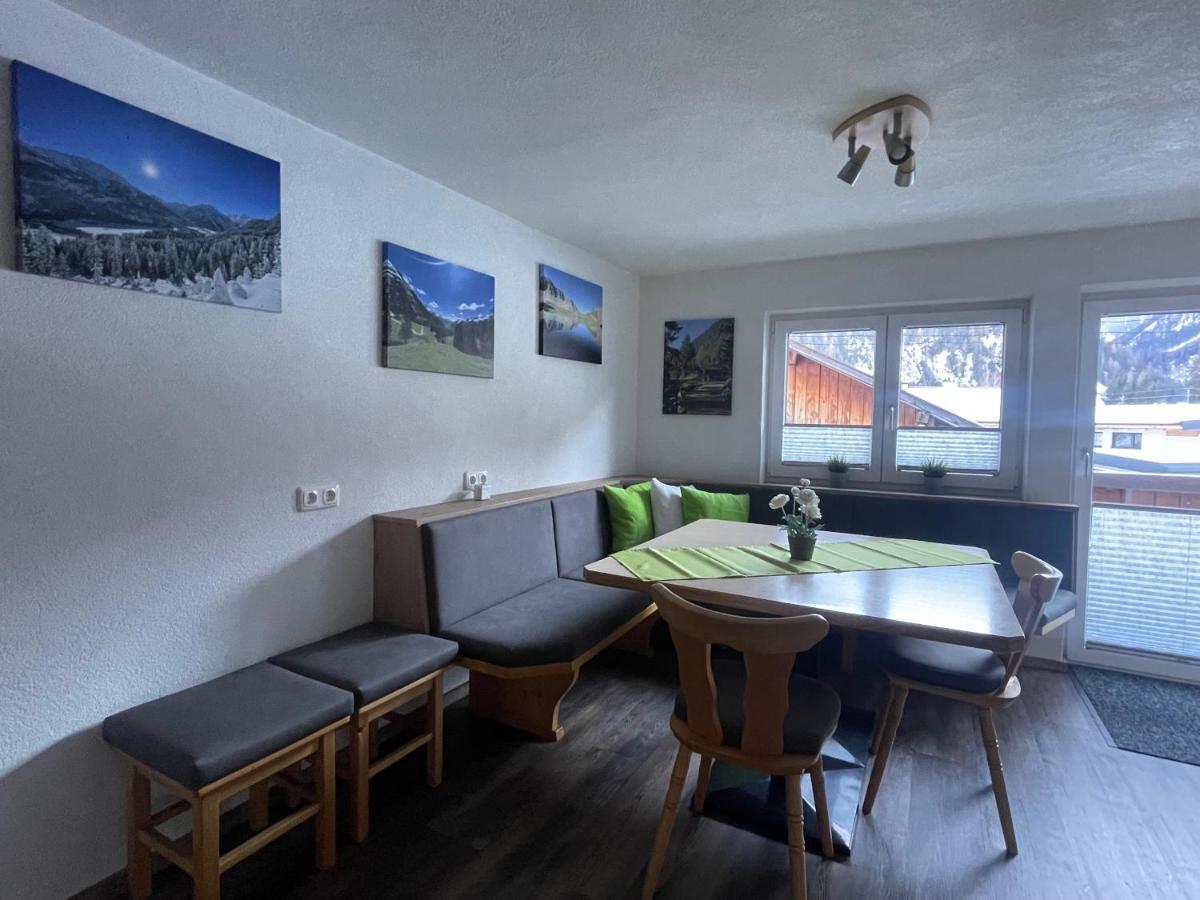 Ferienwohnungen Haus Bergflora Бах Екстериор снимка