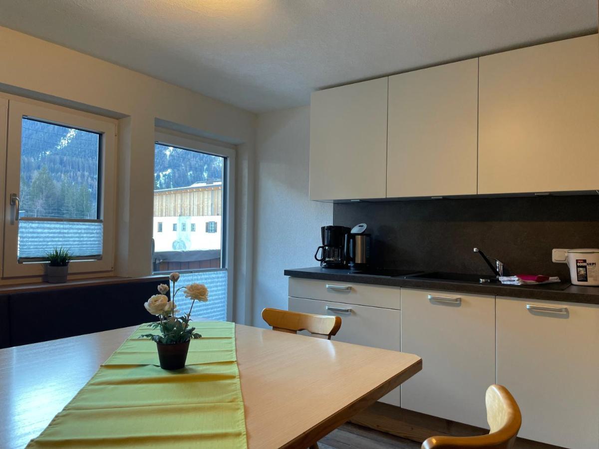 Ferienwohnungen Haus Bergflora Бах Екстериор снимка